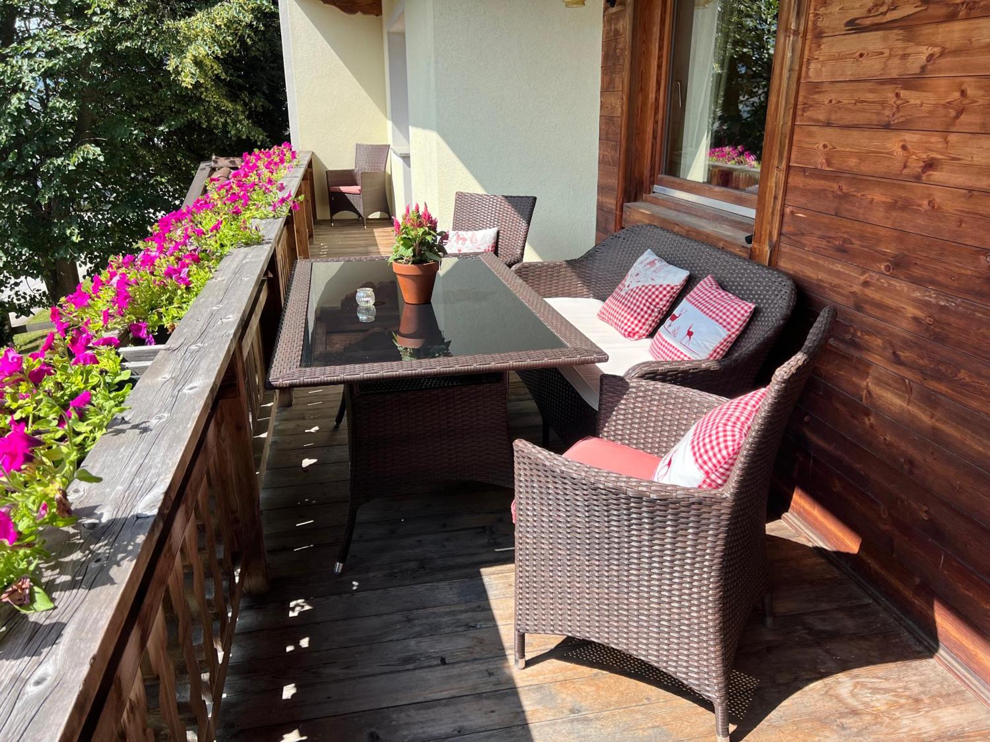 Ferienwohnung Platzhirsch Panorama View Balkon, Gartensauna, Garten, Grillplatz 斯达姆 外观 照片